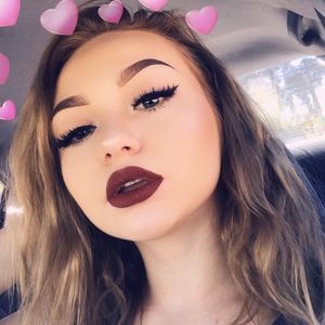 Meet your Posher, Julia